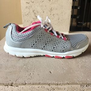 Aveo light athletic shoes